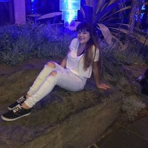 Meet your Posher, Daniella